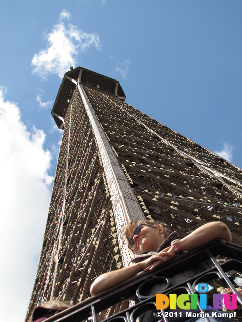 SX18436 Jenni at Eiffel tower